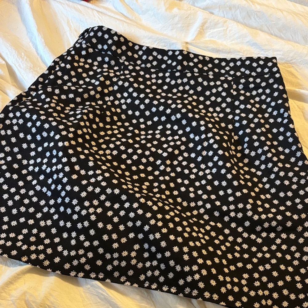 Black and White Floral Women's Skirt